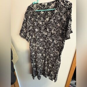 Maurice’s black and white dress